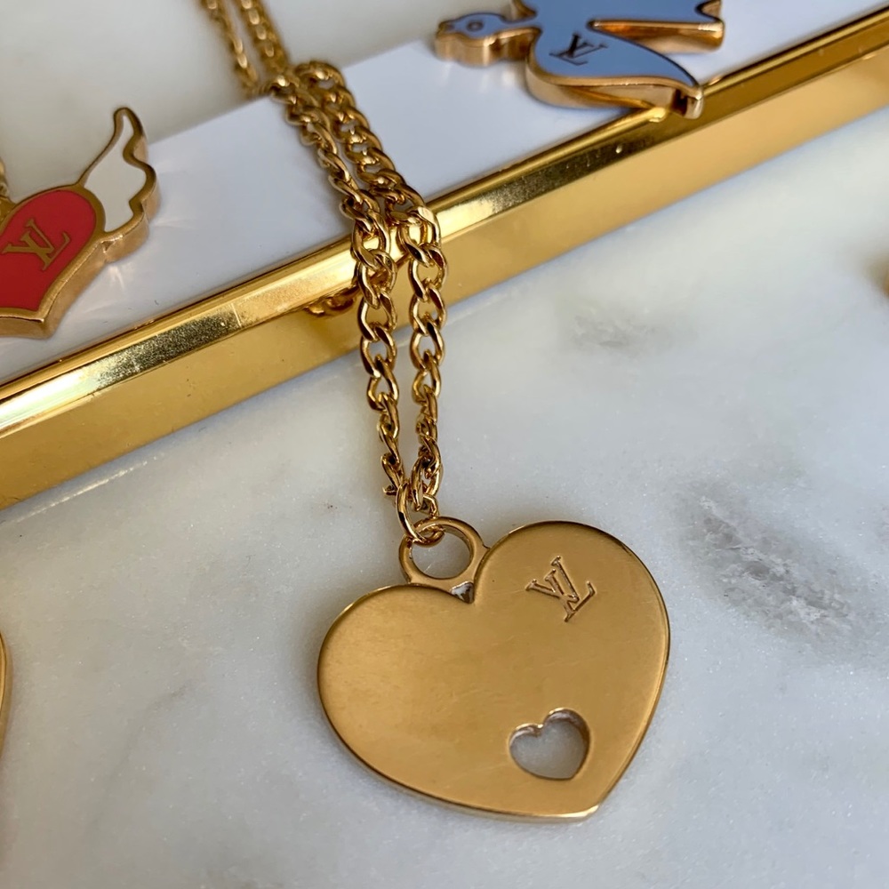 ❤️Authentic Louis Vuitton Heart Necklace❤️